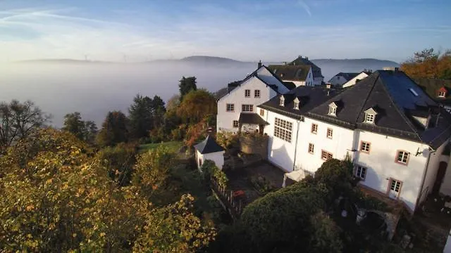 Burghaus & Villa Kronenburg Dahlem  photo