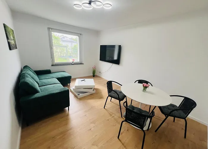 Entire House L 12 Beds L 8 Room L Floor-Heating L Wifi Lippstadt photo
