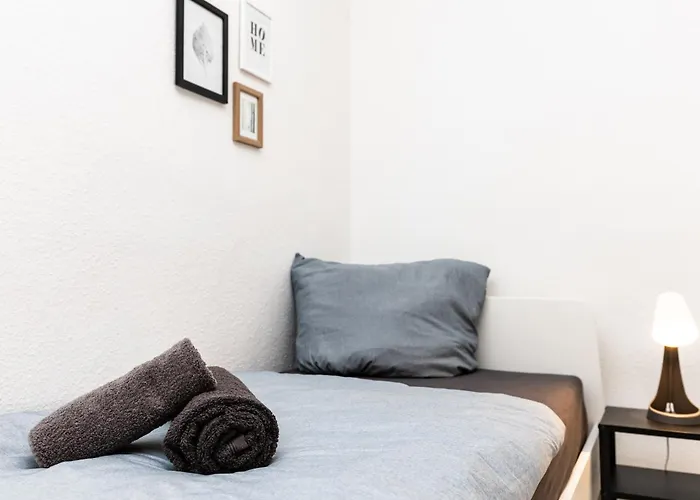 Cosyhomes24 - Gemuetliches Apartment Mit Eigenem Innenhof Und Parkplatz Hagen  photo