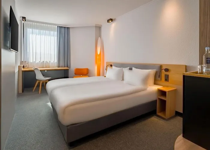 Spark By Hilton Wuppertal City Centre photo