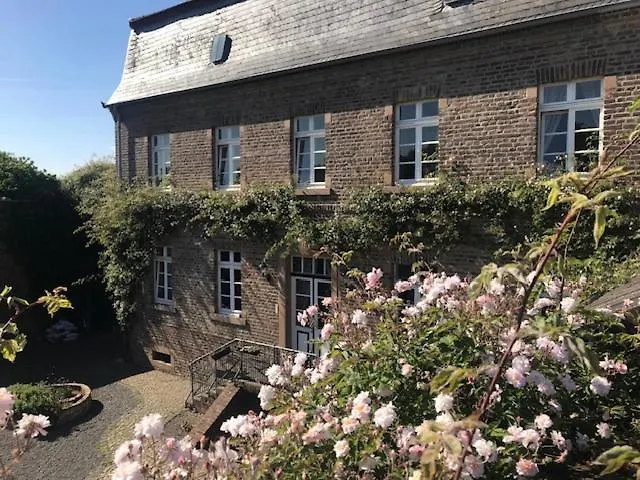 Ferienwohnung Im Herrenhaus Vierkanthof Von 1834 Zulpich foto