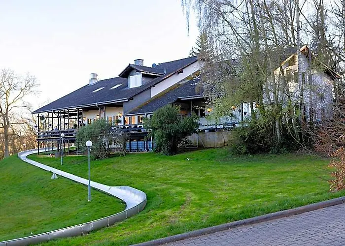 Hotel Eifeltor Kommern photo