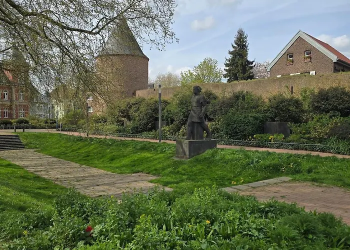 Erdgeschoss Juwel Direkt Hinter Dem Markt I Terrasse & Parkplatz I Ruhig & Privat Viersen fotoğrafı