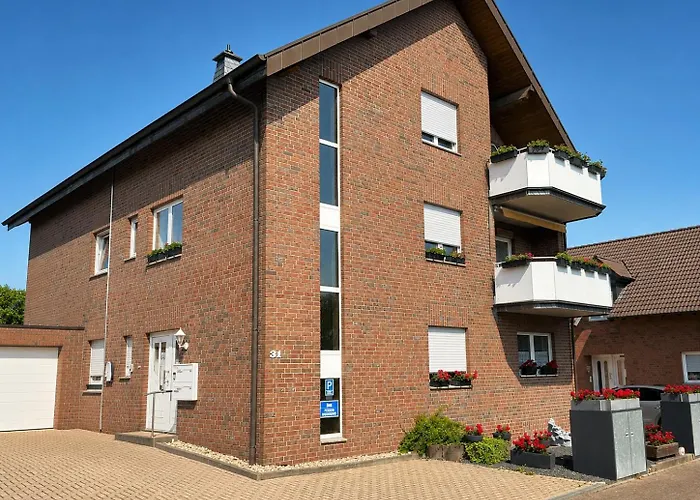 Ferienwohnung Hückelhoven- Baal II großzügige Unterkunft für bis zu 7 Personen mit E-Bike-& Rollerverleih foto